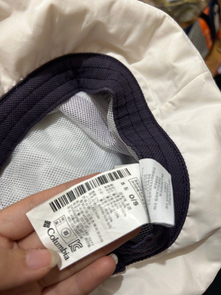 Columbia bucket hat (Category: Caps & Hats) located in Paranaque City. Submitted by closedcycle (Listing ID 1308636779, Image 2). Description: Well used but still very nice with very light stains that are unnoticeable.