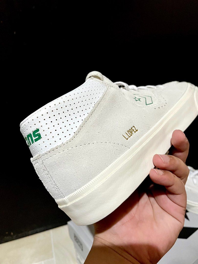 Converse Louie Lopez Pro Mid Cut (Category: Sneakers) located in Quezon City. Submitted by jennymellaa (Listing ID 1308600337, Image 3). Description: For sale: brand new never been used Size: 9 mens 10.5 womens RFS: padala from abroad MOP: Gcash, BDO, BPI or Landbank QC area. Open for delivery or meet-up depends on the location. Thanks.