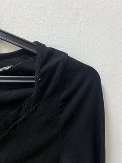 (Category: ) located in . Submitted by wardrobemeletop (Listing ID 1308538583, Image 1). Description: .