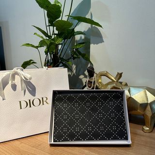 DIOR BLACK STUDDED EXCLUSIVE POUCH 🖤