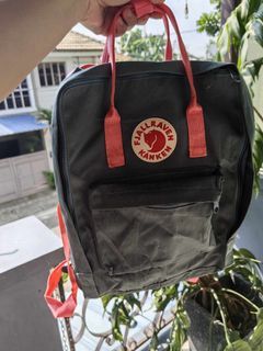 Fjallraven Kanken Classic Backpack Bag - Dark Forest Green