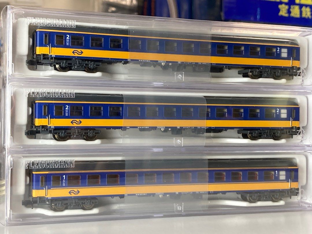 FLEISCHMANN 881917 3-piece set: Express train coaches, NS, 玩具