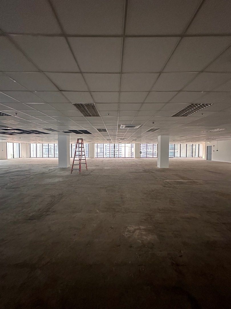 For Rent 2,150sqm @ Four/Neo, BGC (Category: Commercial) located in Makati City. Submitted by donangelob (Listing ID 1308591079, Image 2). Description: Please *No Broker* *DIRECT TENANTS ONLY* For Lease: Four/Neo Building 4th corner 30th BGC, Taguig City Warm Shell Floor Area: 1,120 sqm Per Sqm: Php 2,150 / per sqm + VAT CUSA: Php 205/ per sqm Parking: ++ Minimum: 2 year contract **Prices subject to change without prior notice** #June2024.