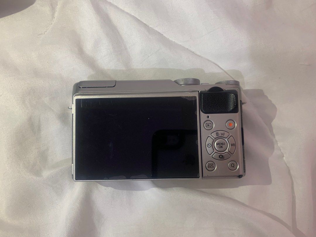 Fujifilm X-A10 (Category: Cameras) located in Manila. Submitted by jean_closet (Listing ID 1308450700, Image 3). Description: 100% WORKING SUPER SALE ❗️❗️ 9/10 cosmetics (super minimal black lines in the right buttom part of the body - see 5thpic) Free caselogic camera bag Free sd card Complete with box and manual PM FOR ACTUAL PICS.