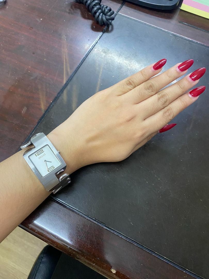 Gucci mg370 gold hotsell