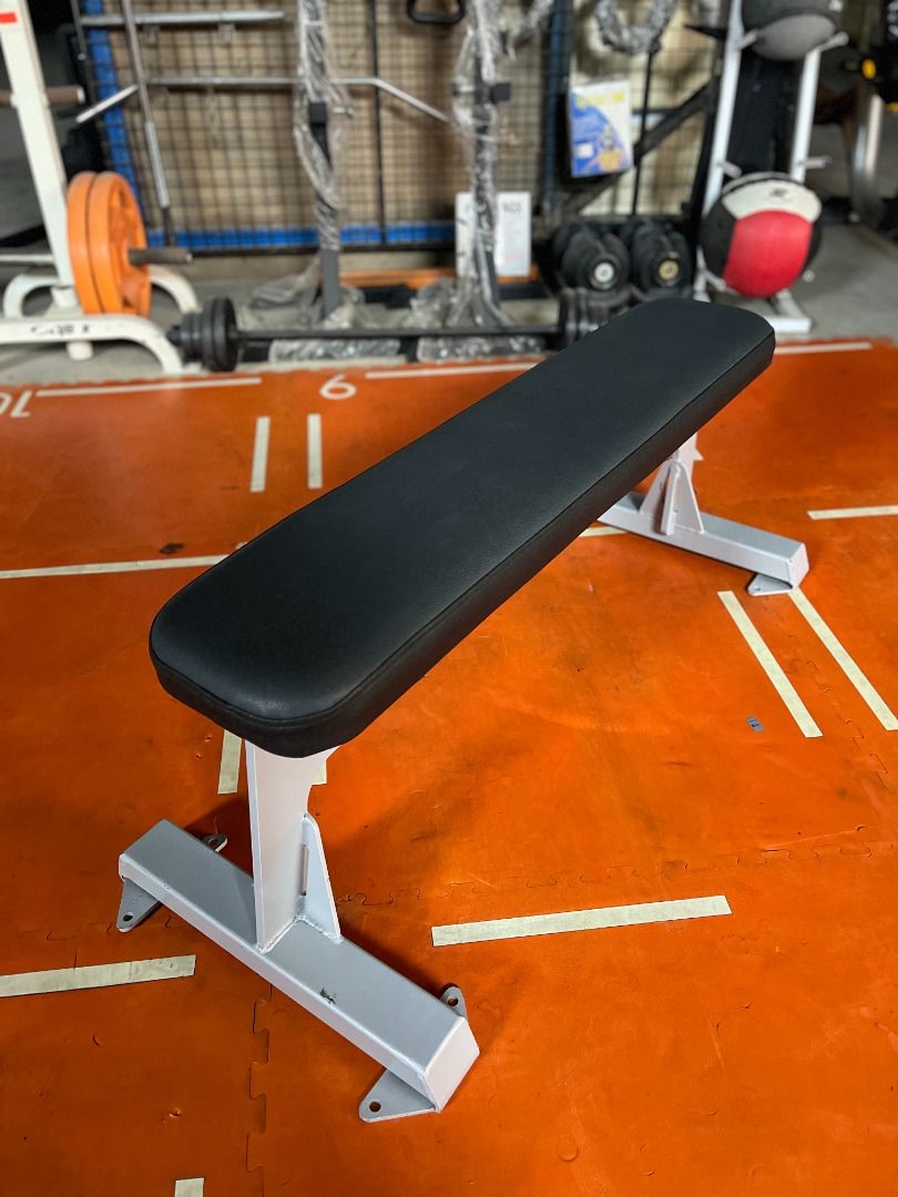GYM EQUIPMENT FLEX FITNESS FLAT BENCH