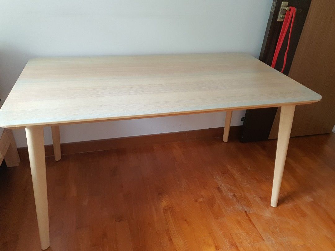 IKEA Table (Category: Tables & Sets) located in Singapore. Submitted by hkcy1302 (Listing ID 1308563044, Image 1). Description: 78cm x 140cm.