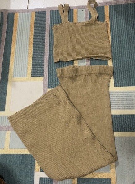 Knitted Coordinates (Category: Sets or Coordinates) located in San Juan, La Union. Submitted by nicaaas (Listing ID 1307967444, Image 1). Description: no flaws fits up to semi large rarely used body hugging.