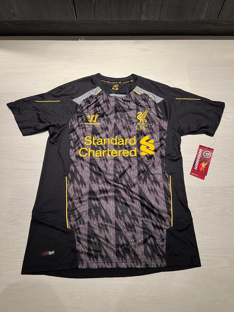 Liverpool 2013/2014 training kit, Men's Fashion, Activewear on