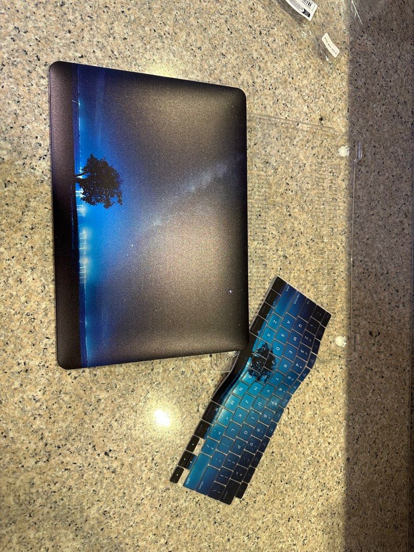 Macbook Air Case with Keyboard Cover (Category: Laptop Bags & Sleeves) located in Manila. Submitted by bclzt (Listing ID 1308555801, Image 2). Description: Starry Sky Case For MacBook Air 33.02 Cm Plastic Hard Shell Case Cover Keyboard Skin Compatible With MacBook Air 33.02 Cm 2021 2020 2019 2018 Model A2337 M1 A2179 A1932 Got it for P700 Abstract Art Case with Keyobard Cover for MacBook Air 13” Brand New Never used. rfs: doesn’t fit #macbook #ca