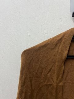 (Category: ) located in . Submitted by wardrobemeletop (Listing ID 1308537431, Image 1). Description: .