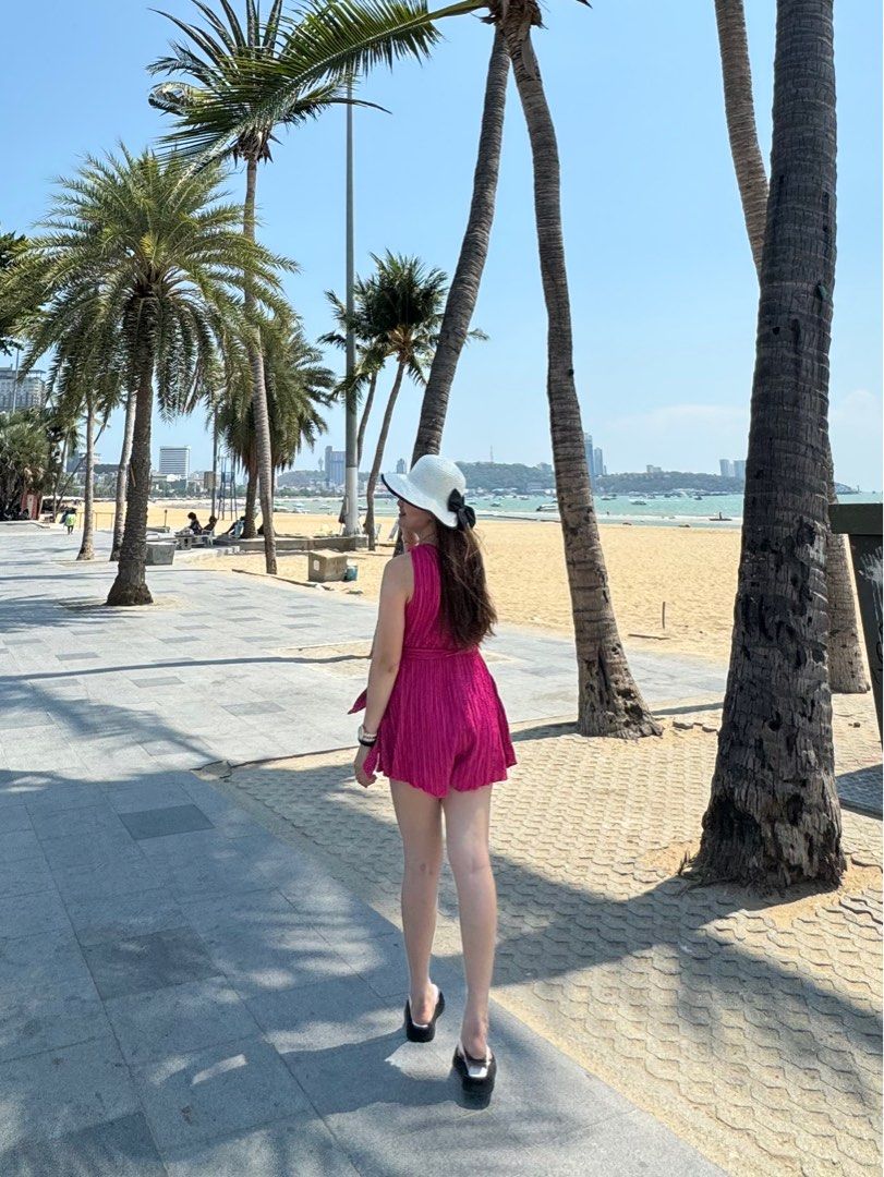 One-Shoulder Sleeveless Jumpsuit Shorts (Category: Rompers) located in San Fabian. Submitted by biivhern (Listing ID 1308606053, Image 3). Description: RFS: DECLUTTERING MY PRELOVED CLOTHES✨ USED ONCE❗️❗️.