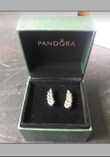 ORIG! Pandora earrings w/ box