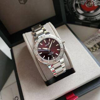 Oris Aquis Date Relief Cherry Red Dial 41.5mm