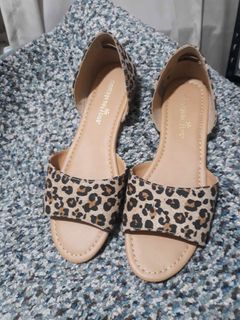 (Category: ) located in . Submitted by VNs_EverythingAuthentic (Listing ID 1308615575, Image 1). Description: .