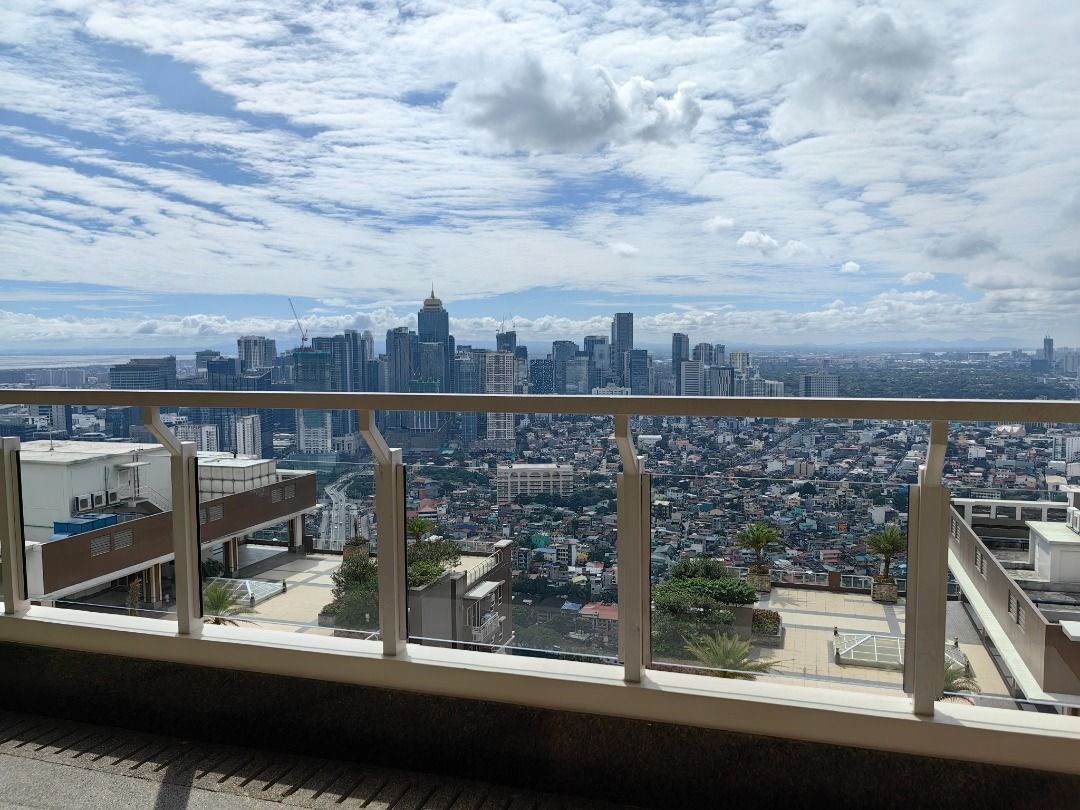 View of Save 5M 2bedroom 62sqm Penthouse Condo unit For sale Fairlane ...