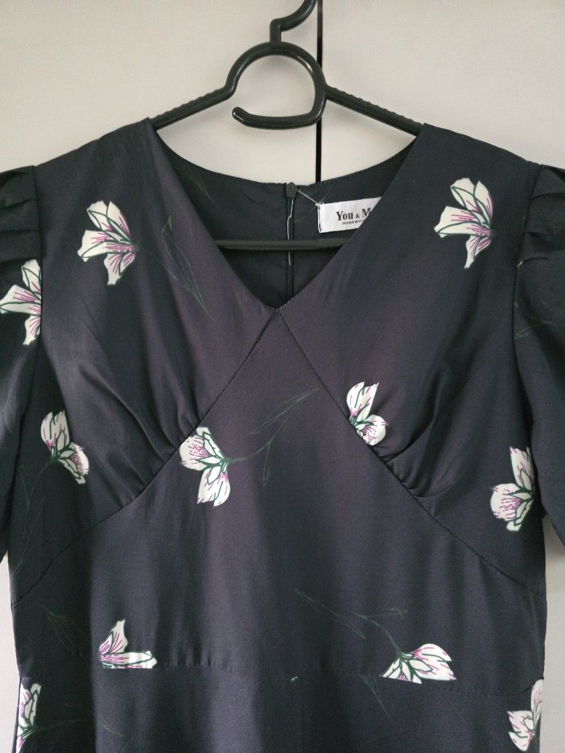 Taylor Swift Dress (Category: Dresses) located in Cainta. Submitted by piper8 (Listing ID 1308542157, Image 3). Description: Help me declutter 💖❤️💙.