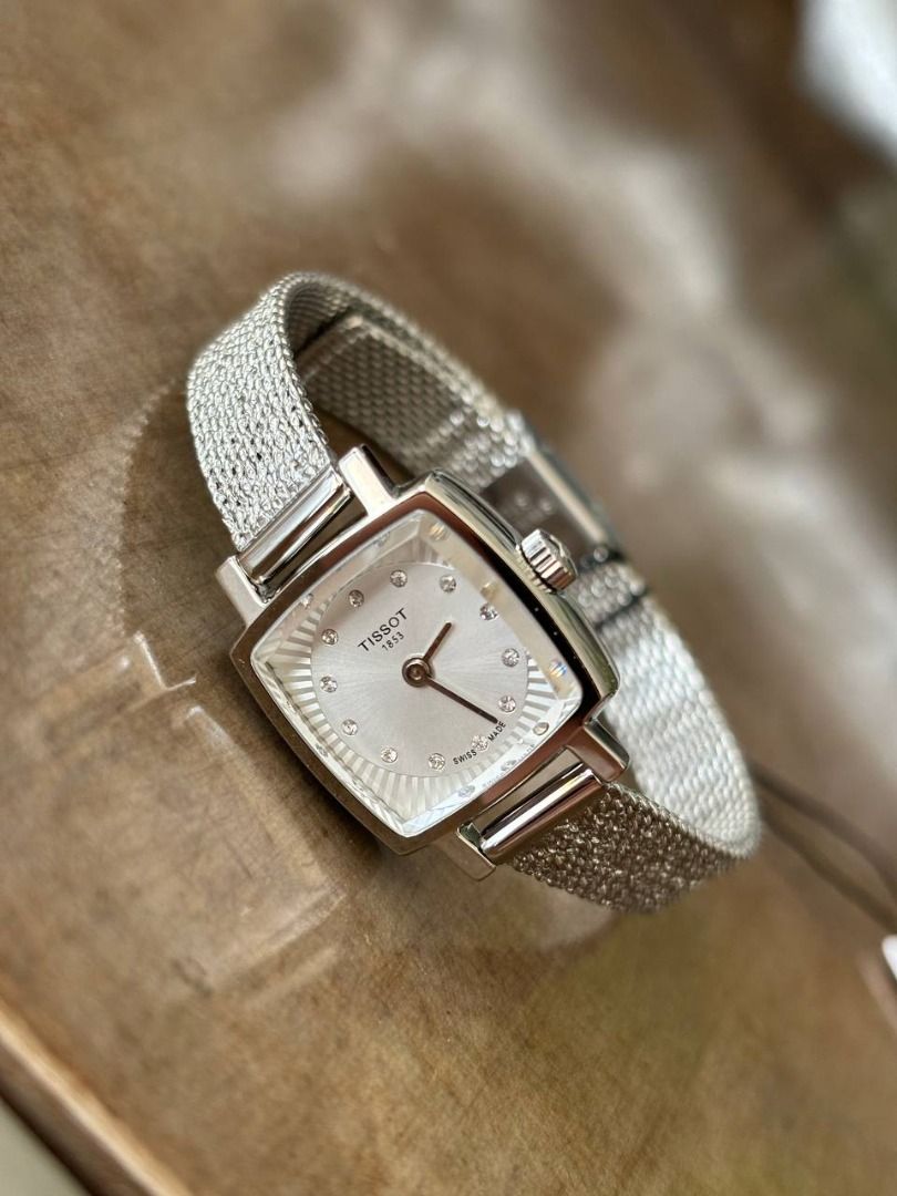 Tissot Lovely Square Silver 20mm (Category: Women's Watches) located in Caloocan City. Submitted by cotnolair (Listing ID 1308592358, Image 1). Description: A beautiful mini-sized and feminine square cased watch. 🤍 Quartz movement 20mm case size ☑️ Brand new and authentic ☑️ Complete store inclusion ☑️ With 2-year international warranty.