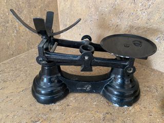 Vintage England Weighing Scale