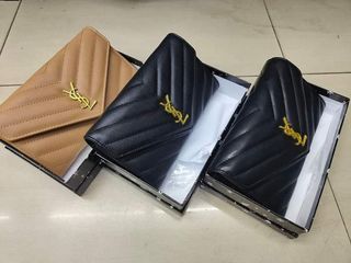 YSL sling wallet bag (brandnew)