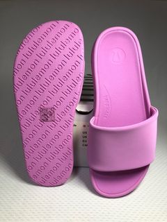 Authentic LULULEMON Women’s Rest Feel Slides in Dahlia Mauve *with box* on hand*