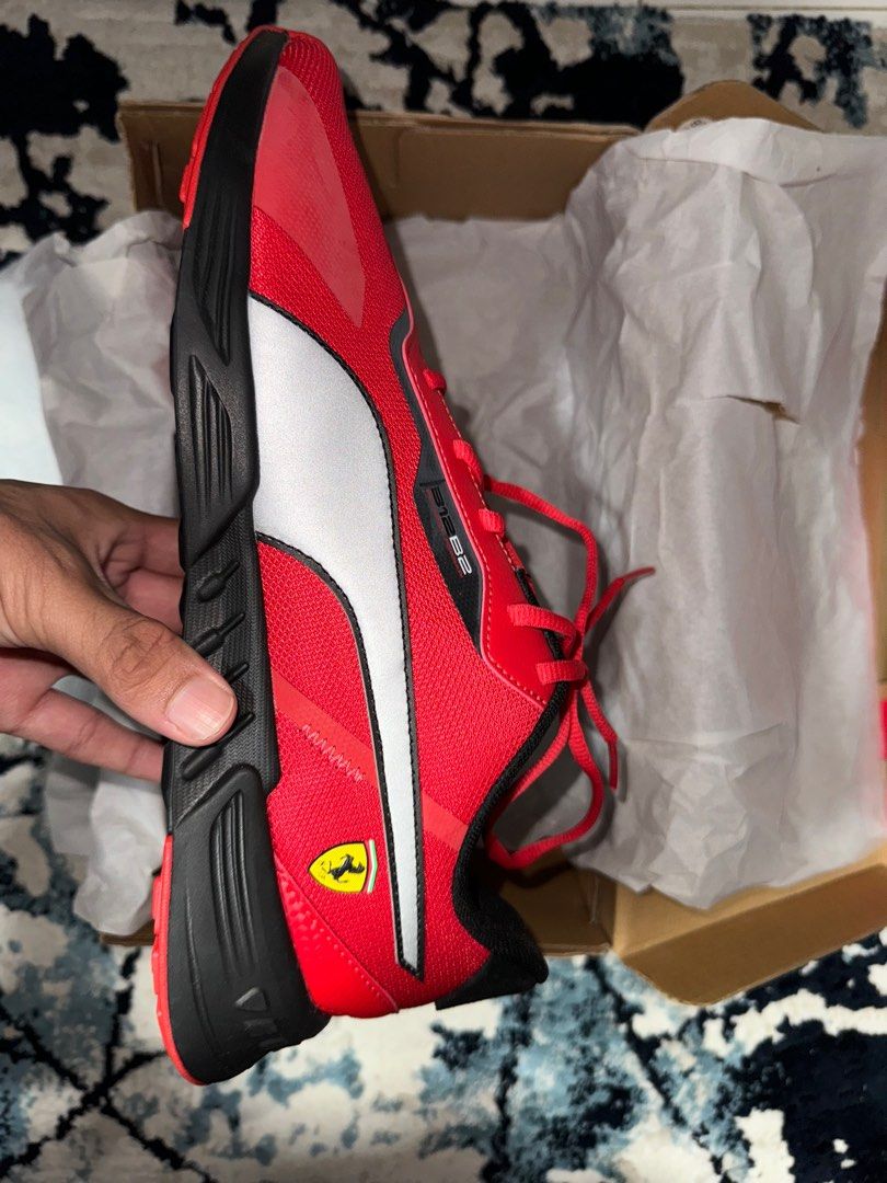 Scuderia Ferrari Tiburion Motorsport Shoes Puma sneakers Men s Fashion Footwear Sneakers on Carousell