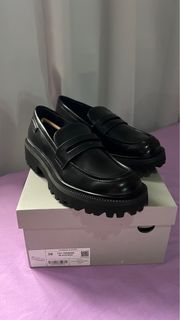 Charles & Keith Loafers BNEW