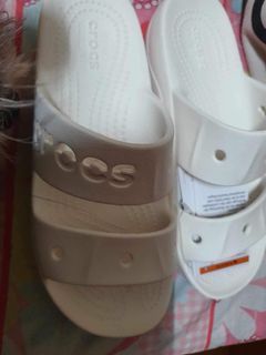 Crocs classic sandals white