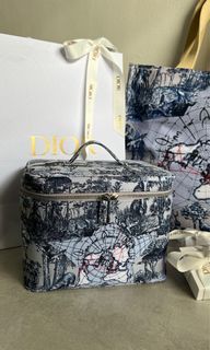 Dior beaute vanity new 2024 with paper bag and ribbon [ACTUAL PHOTO BY FOYA]