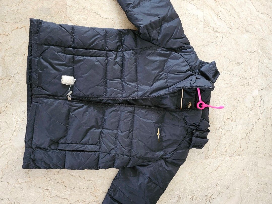 Down jacket (Category: Coats, Jackets and Outerwear) located in Singapore. Submitted by covergirlnu (Listing ID 1308683678, Image 3). Description: Duck down Jacket ( Duck feather ), size 175XL, Brand new, with hood, side pockets, inner pocket . Super Light.. Black colour. Able to keep warm up to negative 5 degrees C. Hood is detachable, attached by Zip..