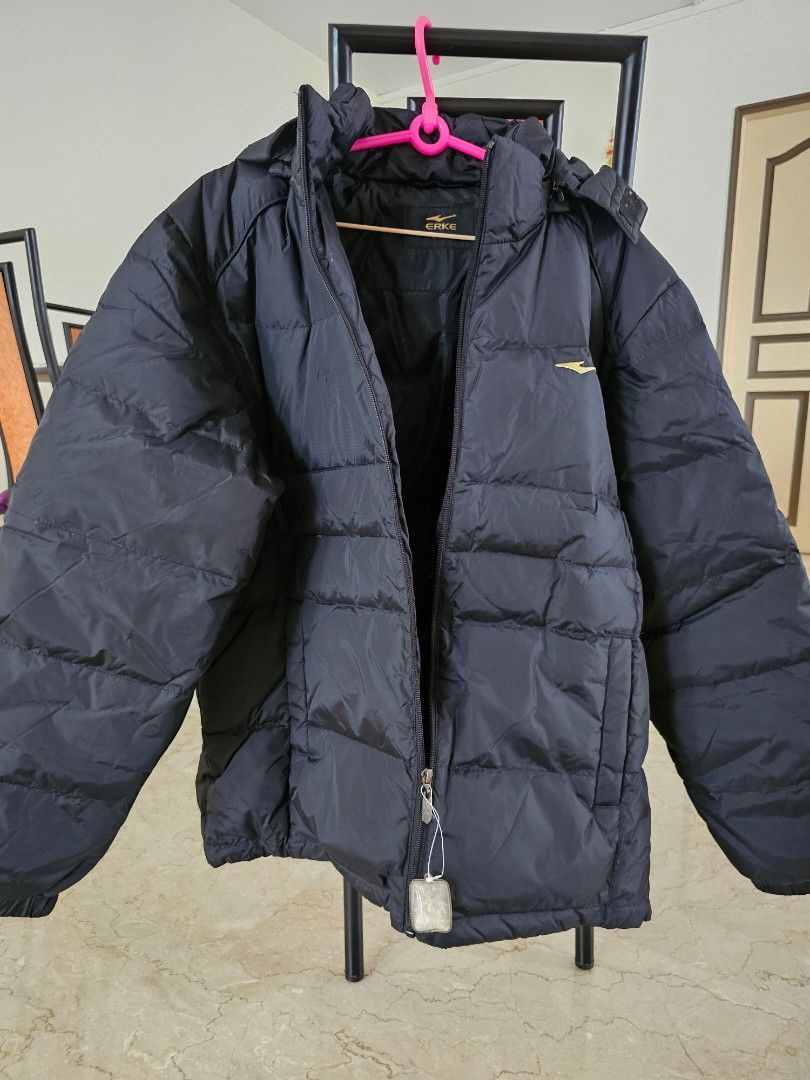 Down jacket (Category: Coats, Jackets and Outerwear) located in Singapore. Submitted by covergirlnu (Listing ID 1308683678, Image 1). Description: Duck down Jacket ( Duck feather ), size 175XL, Brand new, with hood, side pockets, inner pocket . Super Light.. Black colour. Able to keep warm up to negative 5 degrees C. Hood is detachable, attached by Zip..