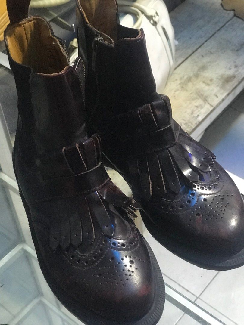 dr martens Tina drmartens chelsea boots Fesyen Wanita Sepatu di Carousell