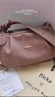 (Kategori: ) berada di . Dikirim oleh faraahnk (ID iklan 1308672780, Gambar 1). Deskripsi: .