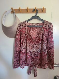 Forever 21 Paisley Pattered top