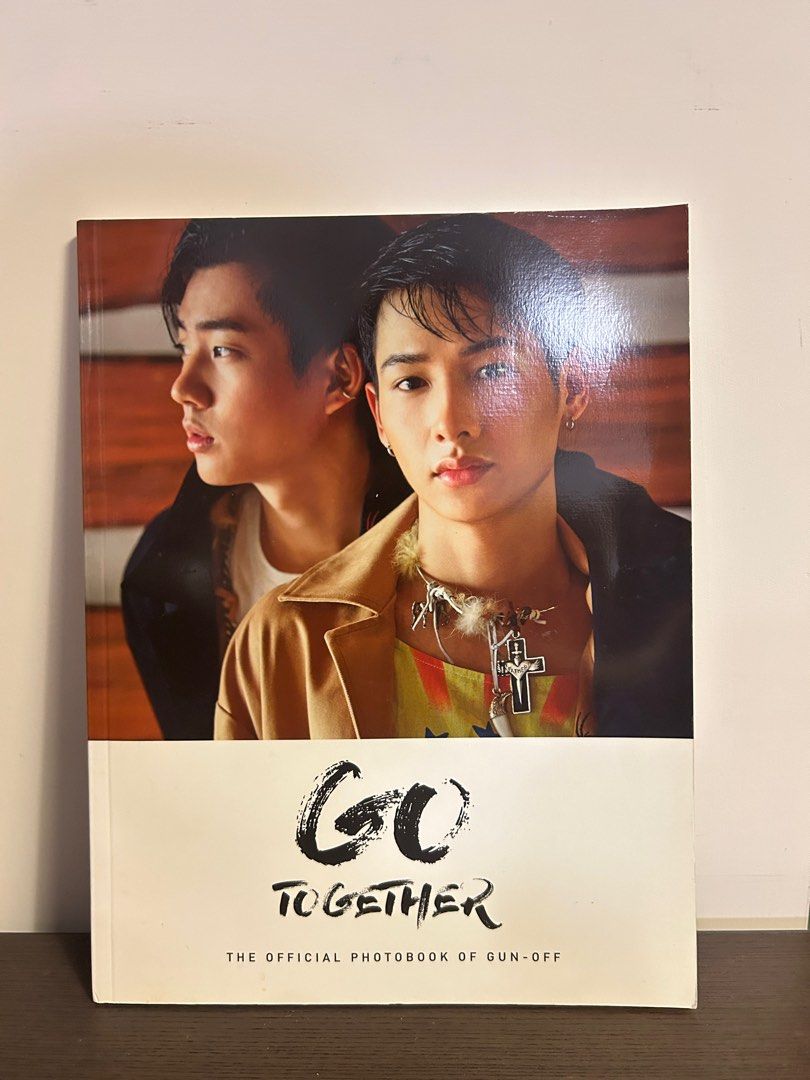 GMM OFFGUN GO TOGETHER I & II THE OFFICIAL PHOTOBOOK, 興趣及遊戲 
