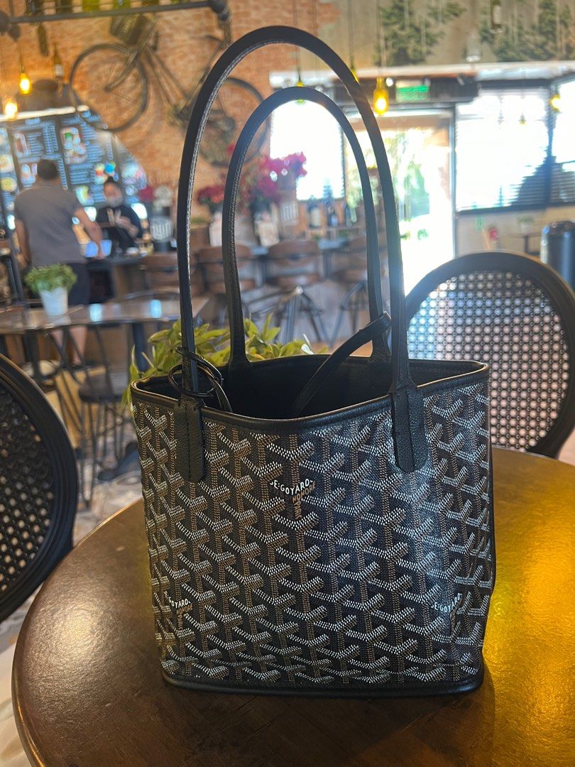 Goyard Anjou Mini (Category: Luxury Bags & Wallets) located in Quezon City. Submitted by carlysd (Listing ID 1308788875, Image 3). Description: Rank A Well cared and loved ❤️ .