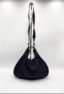 (Category: ) located in . Submitted by designercollectibles.com.au (Listing ID 1308719078, Image 1). Description: .