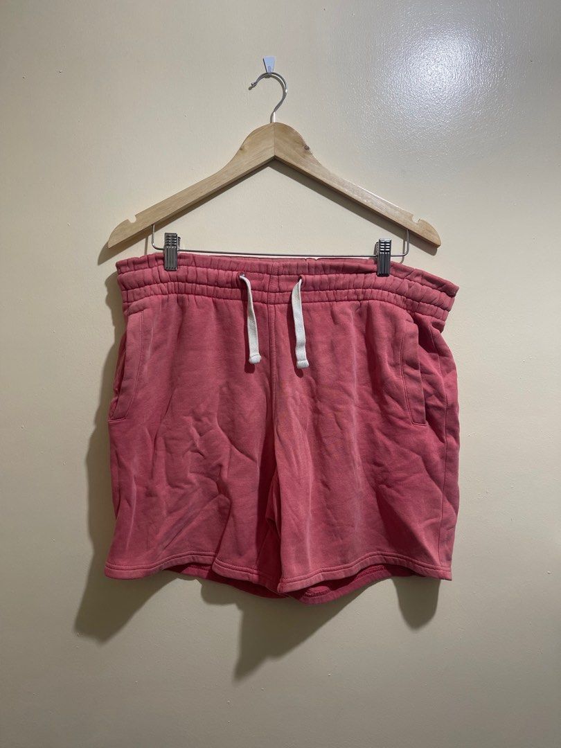 H M Fleece Shorts Men s Fashion Bottoms Shorts on Carousell