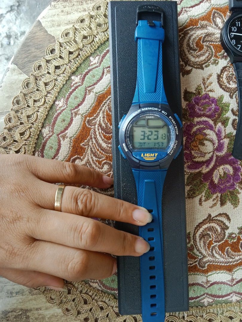 Illuminator casio (Category: Men's Watches) located in Valenzuela. Submitted by japansurplus2020 (Listing ID 1308695887, Image 1). Description: surplus items working w/scratches Yung face.