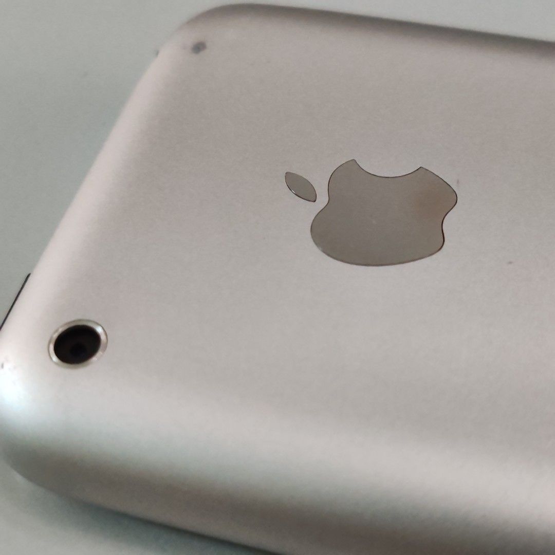 第一代iPhone （分類：iPhone 其他）位於 Hong Kong。 由 TomCheung 提交（商品編號 1308663681，圖片 3）。簡介： 第一代iPhone, 具收藏價值。