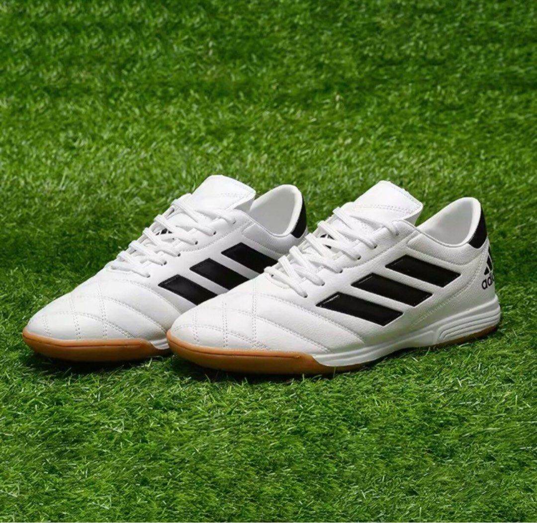 Kasut futsal adidas 219 sales