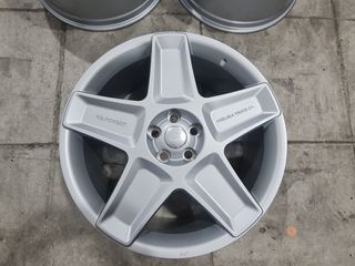 Land Rover Defender Kahn Wheels Chelsea Truck Company Magwheels Color Silver 5x120 Size 22