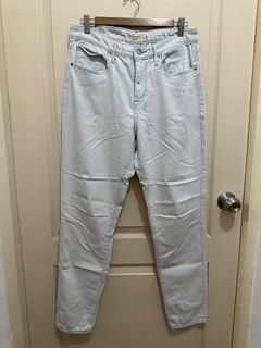 Levis Women High Rise Skinny Jeans size 30 from Canada