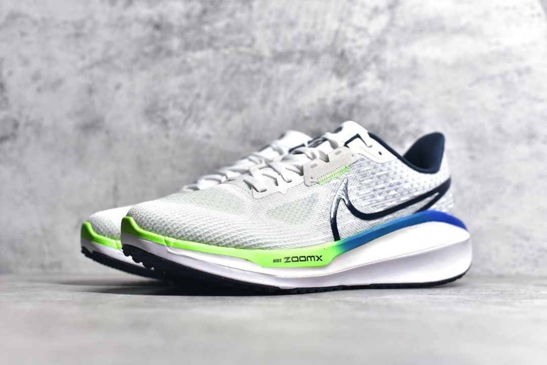 NIKE Air Zoom Vomero 17 white green running shoes