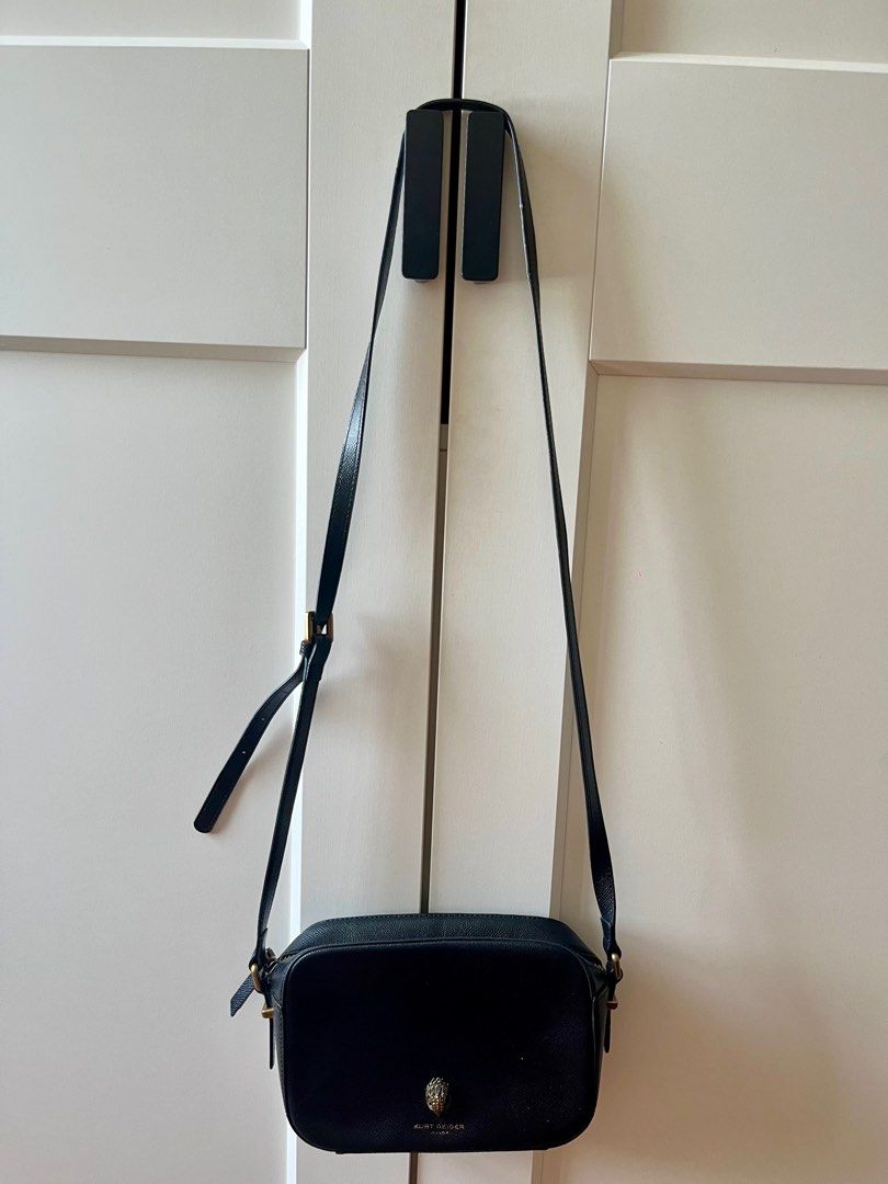 Preowned Kurt Geiger London bag (Category: Luxury Bags & Wallets) located in Pasig City. Submitted by sgangeles (Listing ID 1308671918, Image 2). Description: .