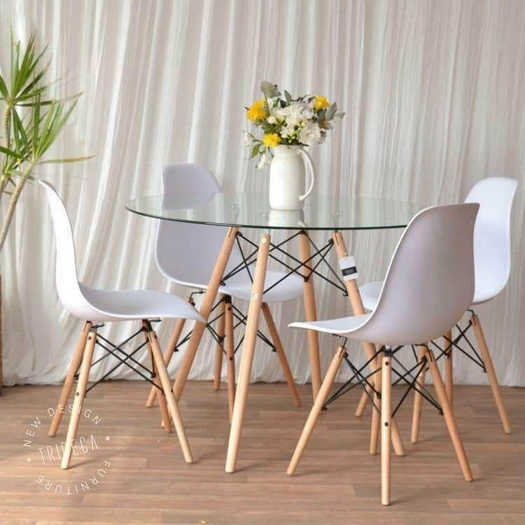 Scandi table (Category: Tables & Sets) located in Manila. Submitted by saguittarian06 (Listing ID 1308695365, Image 2). Description: scandi glass table round 60cm 2000 90cm 2,900.