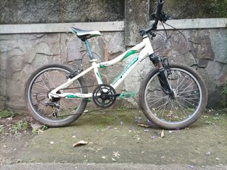 (Kategori: ) berada di . Dikirim oleh rinieri (ID iklan 1308681877, Gambar 1). Deskripsi: .