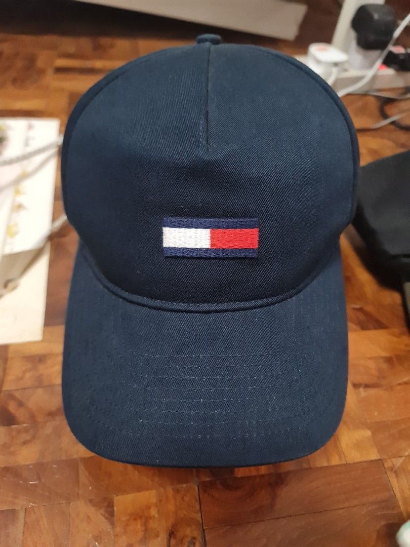 Tommy Hilfiger Cap Snapback Men s Fashion Watches Accessories Caps Hats on Carousell
