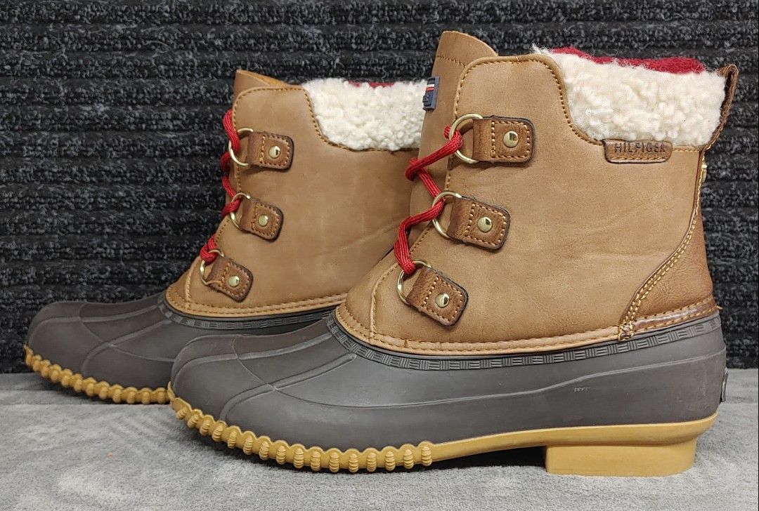 Tommy Hilfiger Duck Boots with Man made Faux Furr Women s Fashion Footwear Boots on Carousell