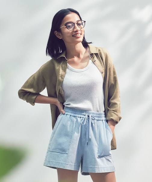 Uniqlo Jersey Shorts M Women s Fashion Bottoms Shorts on Carousell